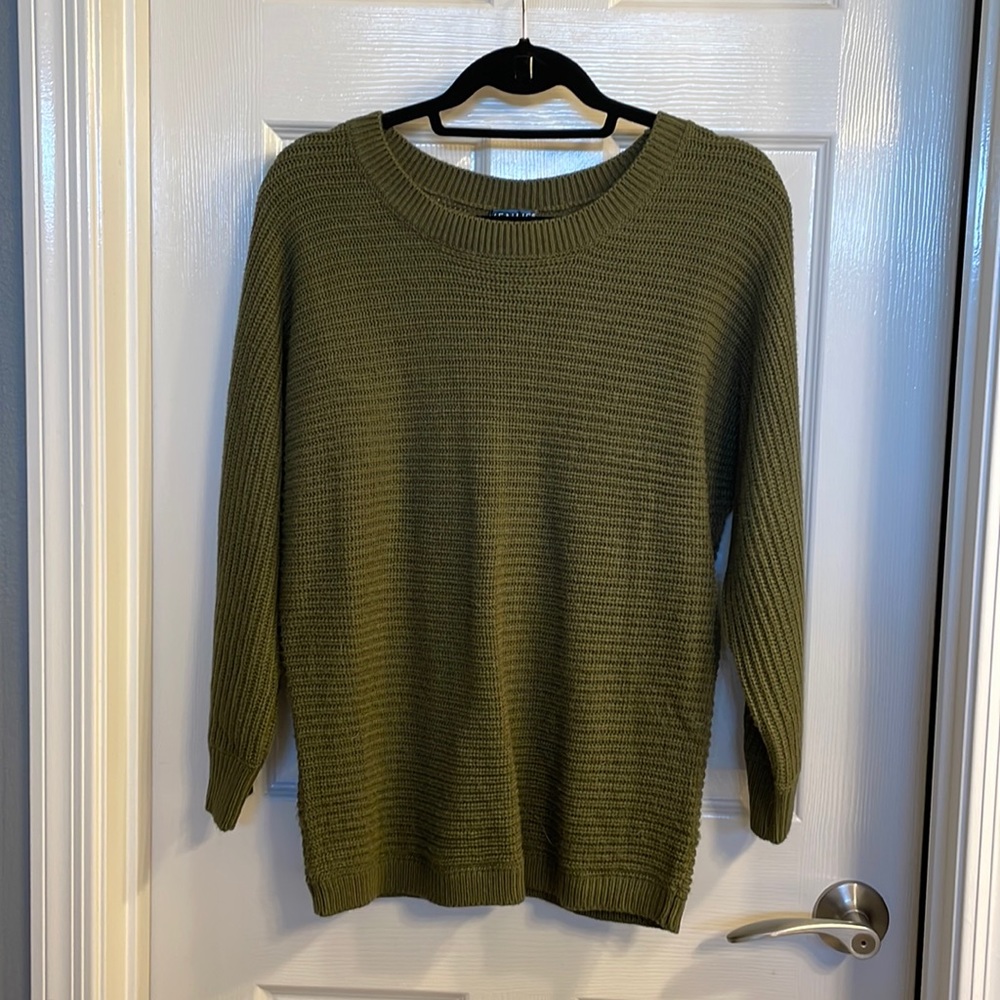 Women’s Button Back Detail Sweater